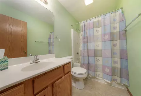 805 Hampton Dr, Byron, IL 61010 photo 14