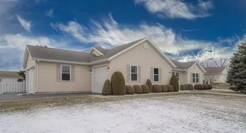 805 Hampton Dr, Byron, IL 61010 photo 27