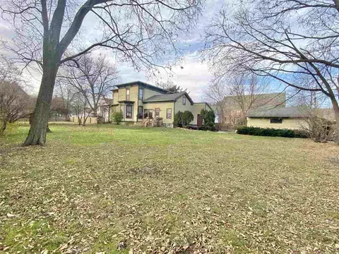 729 Bluff St, Beloit, WI 53511 photo 27