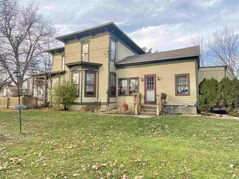 729 Bluff St, Beloit, WI 53511 photo 28