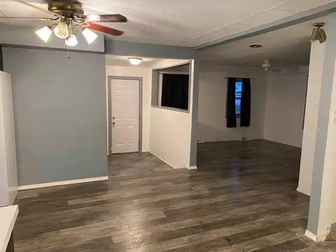 465 W 5th St, Pecatonica, IL 61063 photo 2