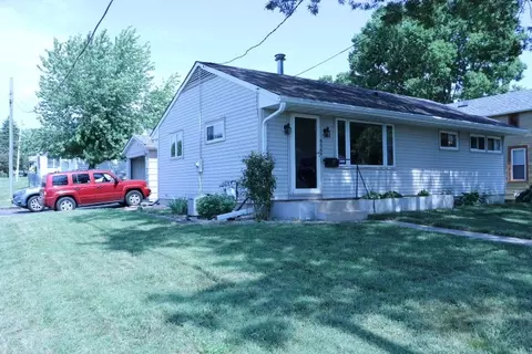 856 W Homer St, Freeport, IL 61032 photo 2