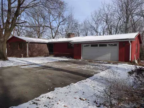 817 Tomahawk Dr, Oregon, IL 61061 photo 4