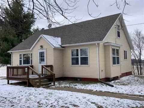 7604 Manchester Rd, Capron, IL 61012 photo 2