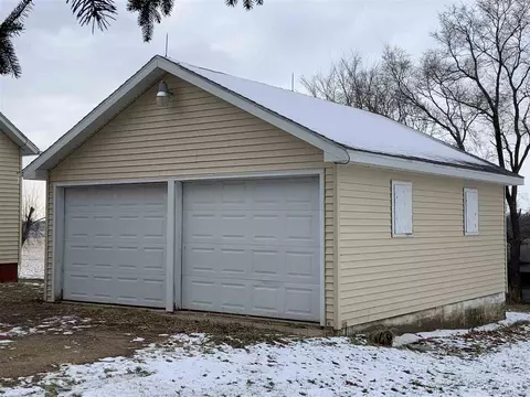 7604 Manchester Rd, Capron, IL 61012 photo 3