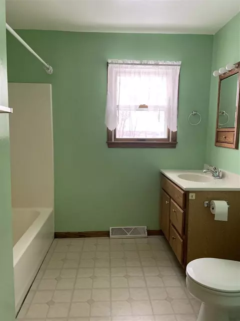 7604 Manchester Rd, Capron, IL 61012 photo 15