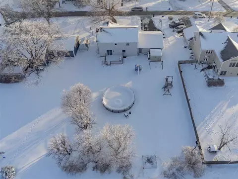 308 E Bluff St, Winnebago, IL 61088 photo 26