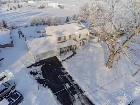 308 E Bluff St, Winnebago, IL 61088 photo 29