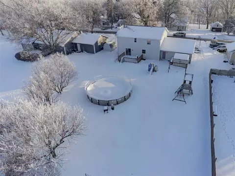308 E Bluff St, Winnebago, IL 61088 photo 3