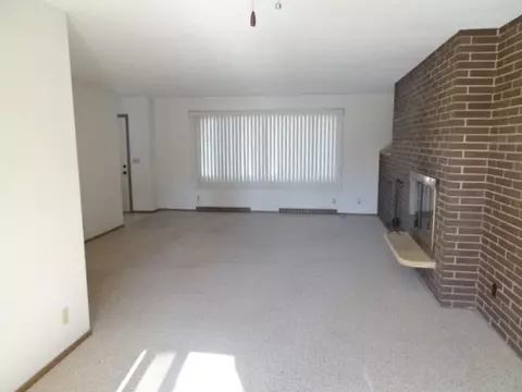 2375 Robin, Freeport, IL 61032 photo 6