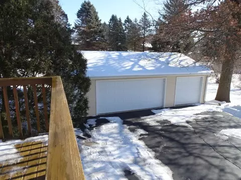 2375 Robin, Freeport, IL 61032 photo 10