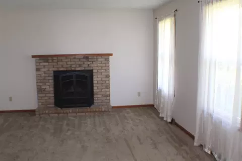 6673 Meadowbrook St, Roscoe, IL 61073 photo 6