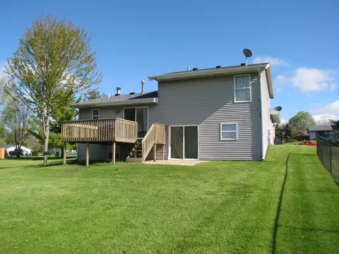 6673 Meadowbrook St, Roscoe, IL 61073 photo 21