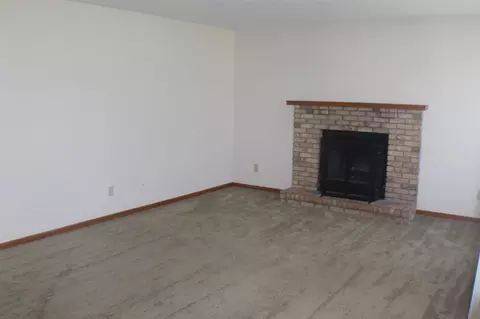6673 Meadowbrook St, Roscoe, IL 61073 photo 5