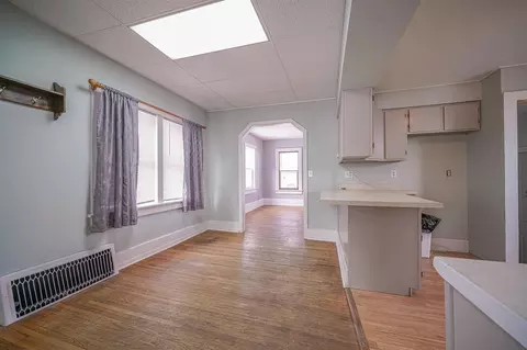 223 E 6th St, Pecatonica, IL 61063 photo 10