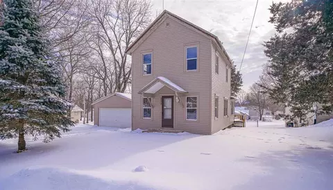 223 E 6th St, Pecatonica, IL 61063 photo 1