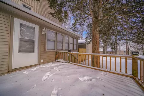 223 E 6th St, Pecatonica, IL 61063 photo 5