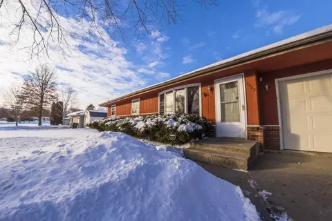 4328 Grainery Rd, Roscoe, IL 61073 photo 1