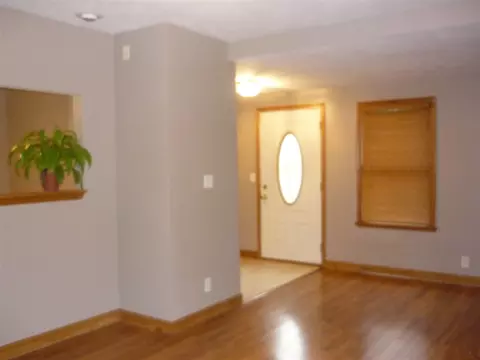 1104 Maple Ave, Belvidere, IL 61008 photo 9