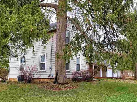 8024 Mccurry Rd, Roscoe, IL 61073 photo 2