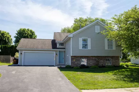 749 Brookview Dr, Byron, IL 61010 photo 2