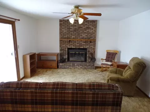 2020 Cimarron Dr, Freeport, IL 61032 photo 10