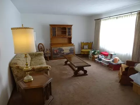2020 Cimarron Dr, Freeport, IL 61032 photo 4