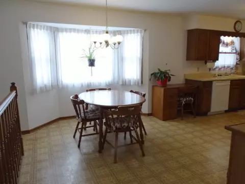 2020 Cimarron Dr, Freeport, IL 61032 photo 12