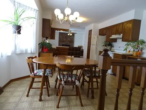 2020 Cimarron Dr, Freeport, IL 61032 photo 11