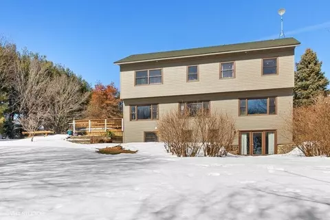6904 Rockton Rd, Roscoe, IL 61073 photo 1