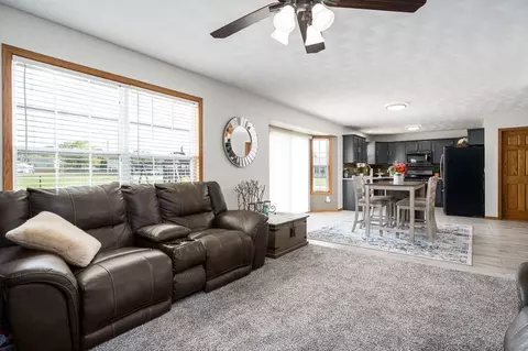 725 Hampton Dr, Byron, IL 61010 photo 12