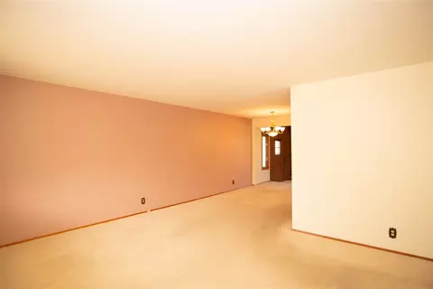 4820 Mohawk Rd, Rockford, IL 61107 photo 5