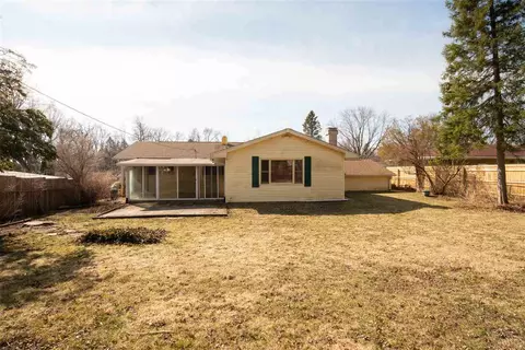 4820 Mohawk Rd, Rockford, IL 61107 photo 4