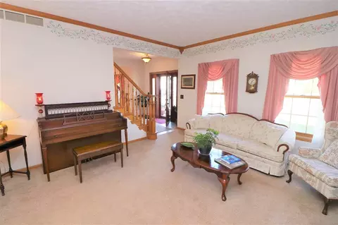 809 Gregory Way, Winnebago, IL 61088 photo 5