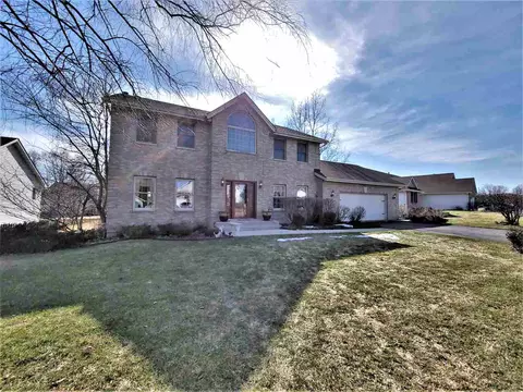 809 Gregory Way, Winnebago, IL 61088 photo 2
