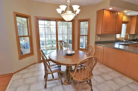 809 Gregory Way, Winnebago, IL 61088 photo 11
