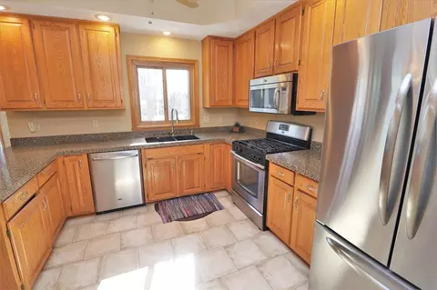 809 Gregory Way, Winnebago, IL 61088 photo 12