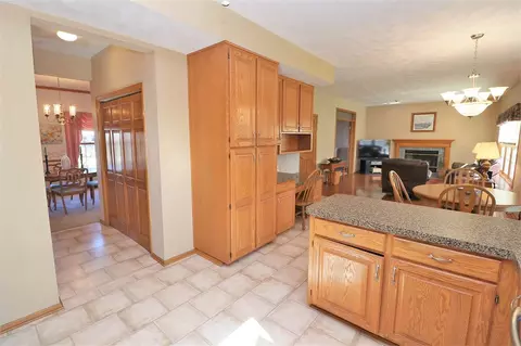 809 Gregory Way, Winnebago, IL 61088 photo 13