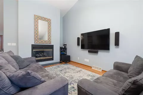 9906 Rivers Bend Dr, Roscoe, IL 61073 photo 7