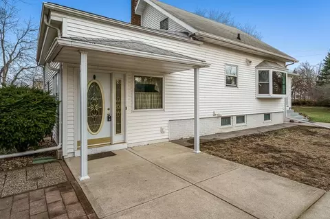 11172 Main St, Roscoe, IL 61073 photo 7