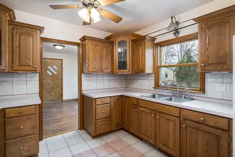 11172 Main St, Roscoe, IL 61073 photo 17