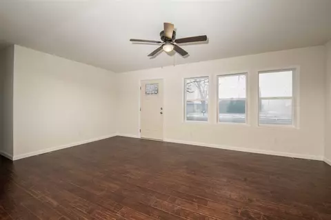 401 E 4th St, Byron, IL 61010 photo 4