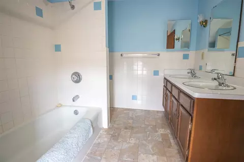 6184 Elevator Rd, Roscoe, IL 61073 photo 21