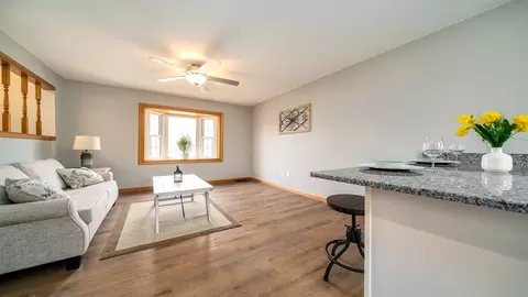 817 N River Dr, Byron, IL 61010 photo 6