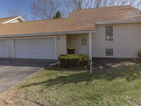 309 E 6th St, Pecatonica, IL 61063 photo 1