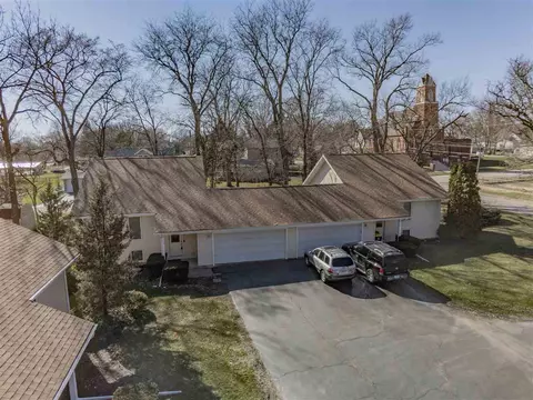 311 E 6th St, Pecatonica, IL 61063 photo 17