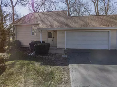 311 E 6th St, Pecatonica, IL 61063 photo 1