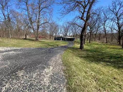 6877 W Gate Rd, Roscoe, IL 61073 photo 7