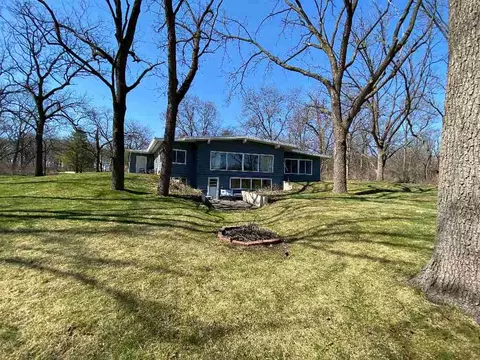 6877 W Gate Rd, Roscoe, IL 61073 photo 1