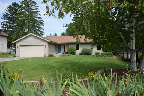 3915 S Mill St, Cherry Valley, IL 61016 photo 1